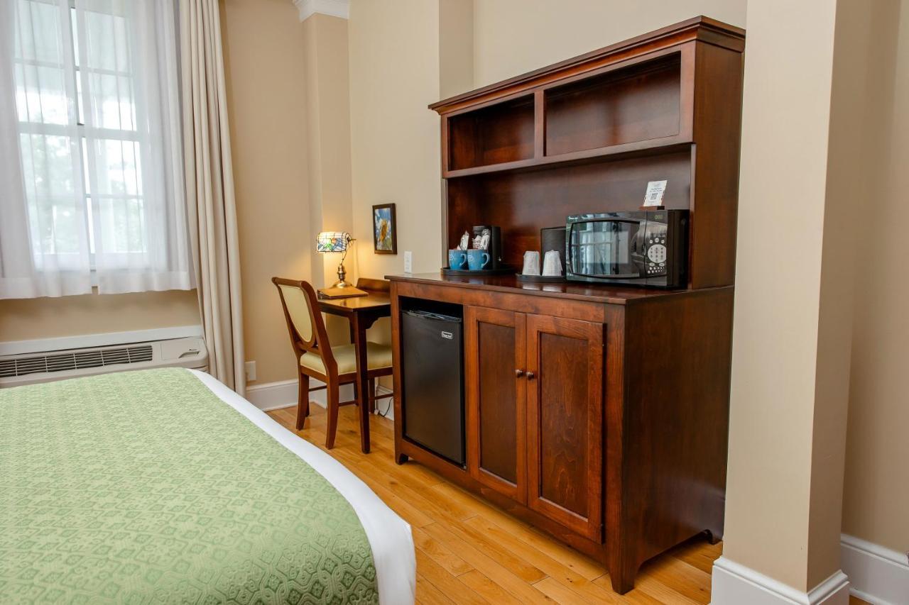 Mills Park Hotel Yellow Springs Экстерьер фото