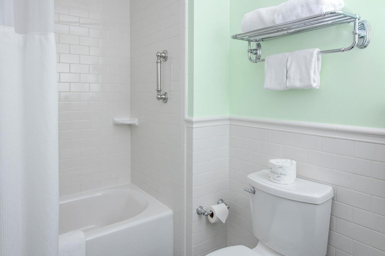Mills Park Hotel Yellow Springs Экстерьер фото