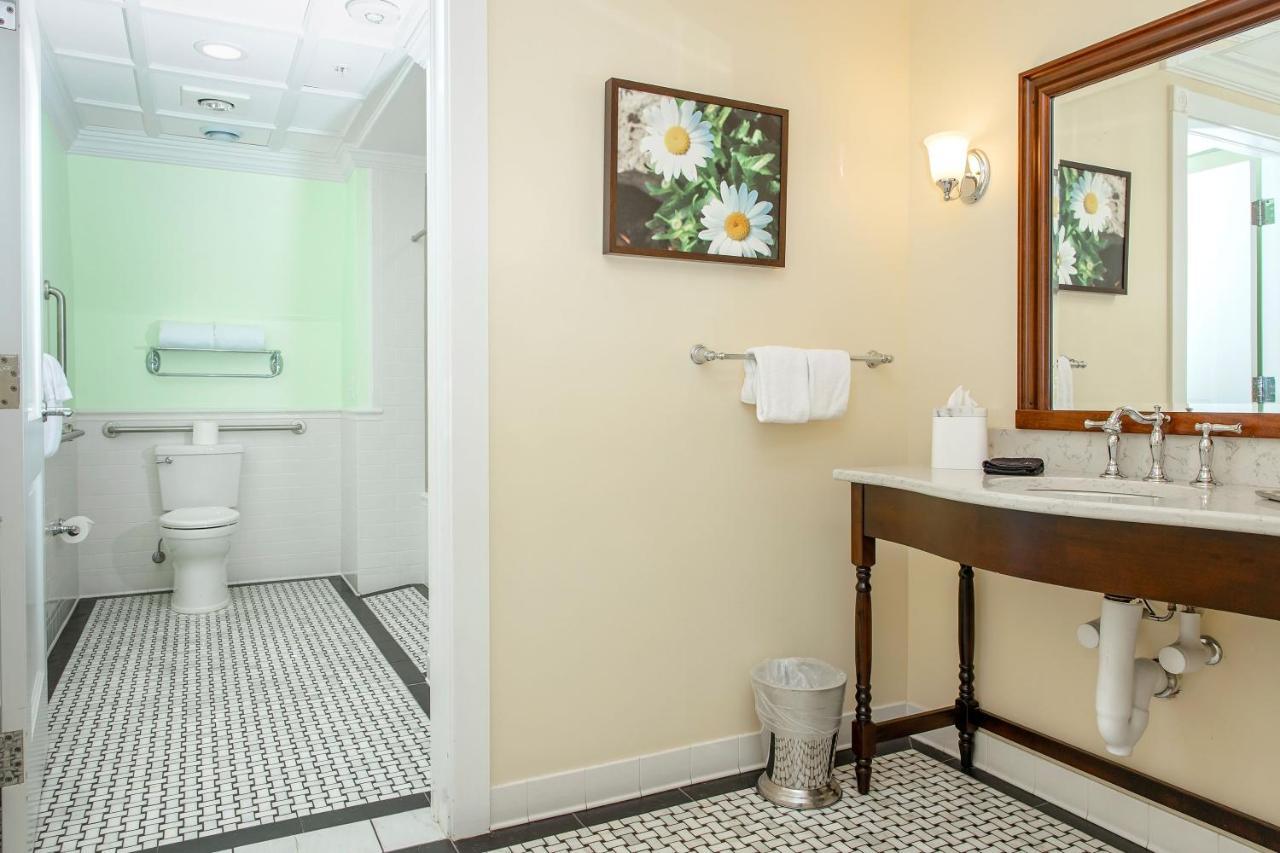Mills Park Hotel Yellow Springs Экстерьер фото